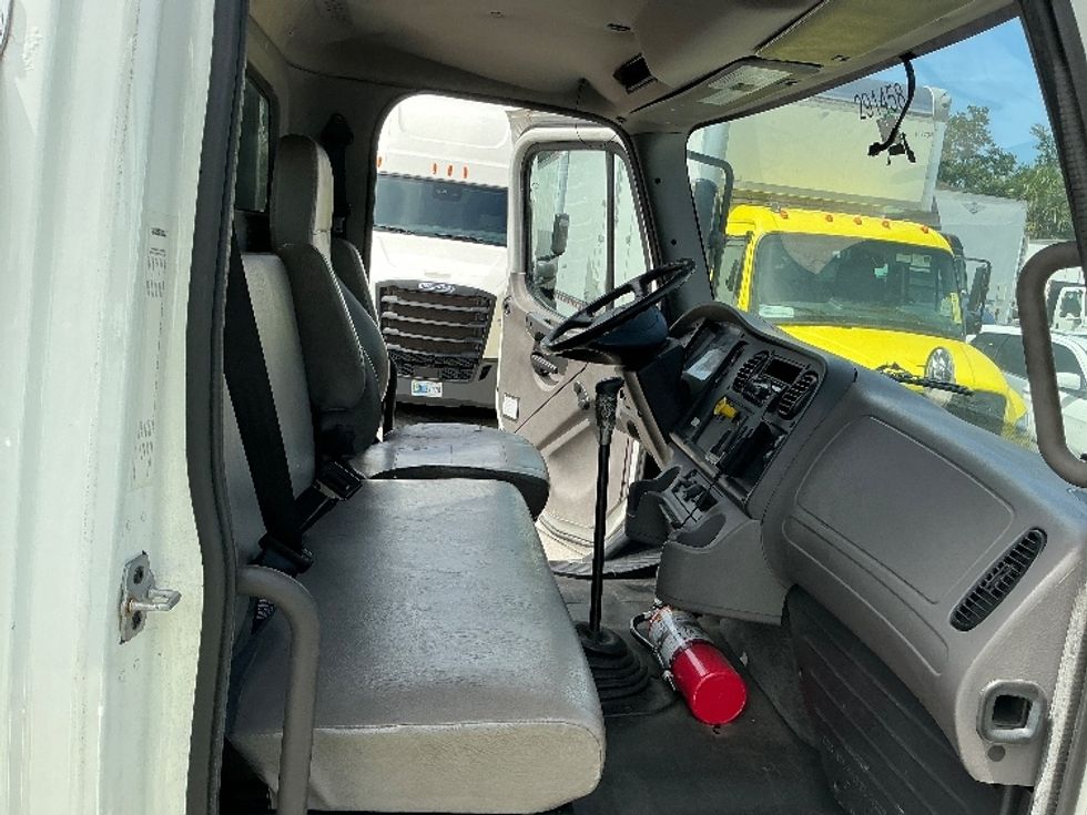 Flatbed Truck-Light and Medium Duty Trucks-Freightliner-2020-M2-Medley-FL-182,945\n\t\tmiles-$ 40,500 - Image 17
