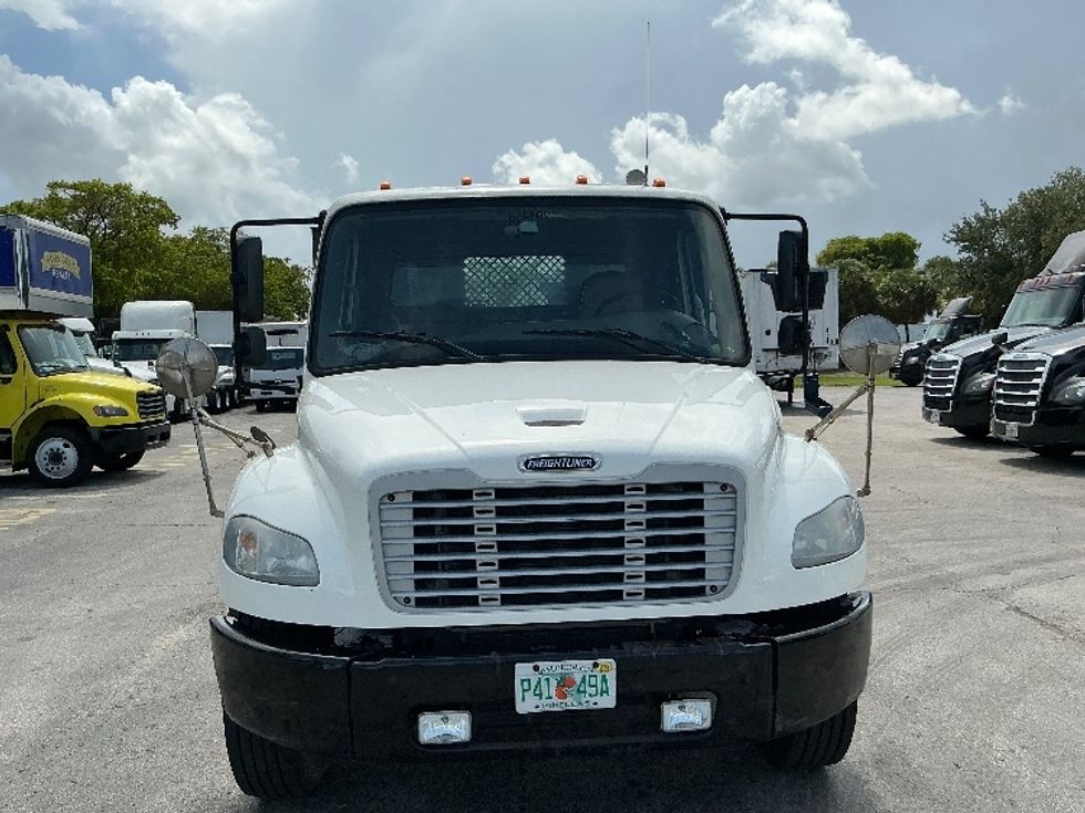 Flatbed Truck-Light and Medium Duty Trucks-Freightliner-2020-M2-Medley-FL-182,945\n\t\tmiles-$ 40,500 - Image 2