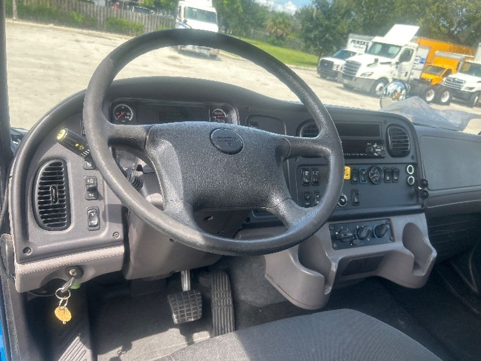 Flatbed Truck-Light and Medium Duty Trucks-Freightliner-2020-M2-Medley-FL-206,217\n\t\tmiles-$ 69,750 - Image 18