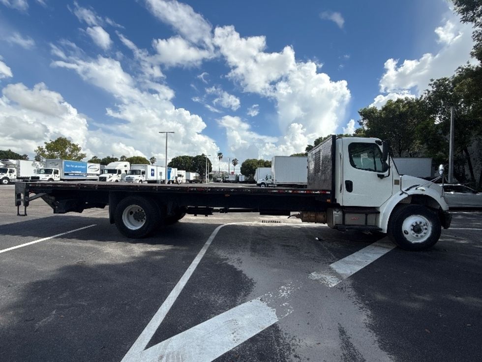 Flatbed Truck-Light and Medium Duty Trucks-Freightliner-2020-M2-Medley-FL-208,571\n\t\tmiles-$ 26,750 - Image 15