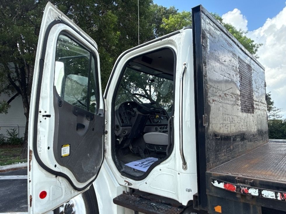 Flatbed Truck-Light and Medium Duty Trucks-Freightliner-2020-M2-Medley-FL-208,571\n\t\tmiles-$ 26,750 - Image 16