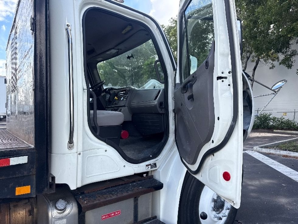 Flatbed Truck-Light and Medium Duty Trucks-Freightliner-2020-M2-Medley-FL-208,571\n\t\tmiles-$ 26,750 - Image 20