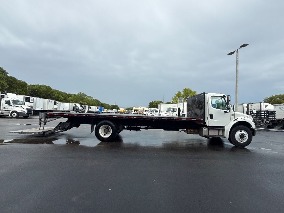 Flatbed Truck-Light and Medium Duty Trucks-Freightliner-2020-M2-Medley-FL-210,387\n\t\tmiles-$ 53,000 - Image 15