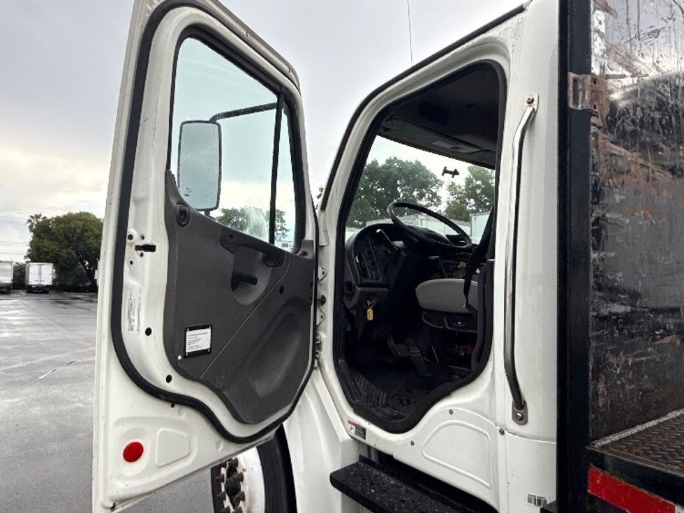 Flatbed Truck-Light and Medium Duty Trucks-Freightliner-2020-M2-Medley-FL-210,387\n\t\tmiles-$ 53,000 - Image 16