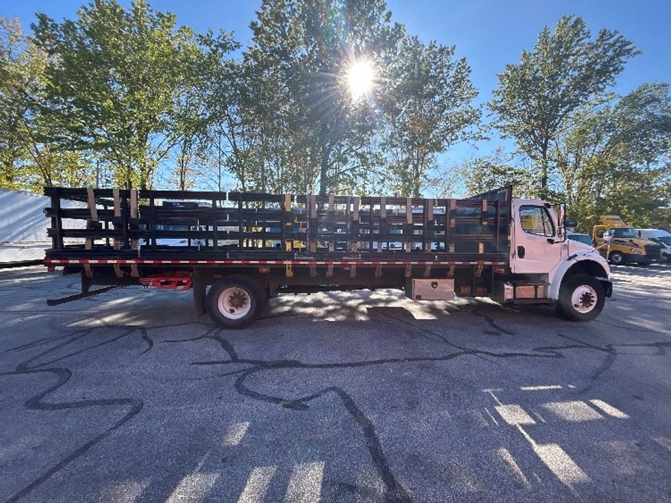 Flatbed Truck-Light and Medium Duty Trucks-Freightliner-2020-M2-Middlefield-OH-168,963\n\t\tmiles-$ 44,000 - Image 11