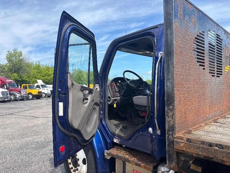 Flatbed Truck-Light and Medium Duty Trucks-Freightliner-2020-M2-Middlefield-OH-390,292\n\t\tmiles-$ 22,750 - Image 11