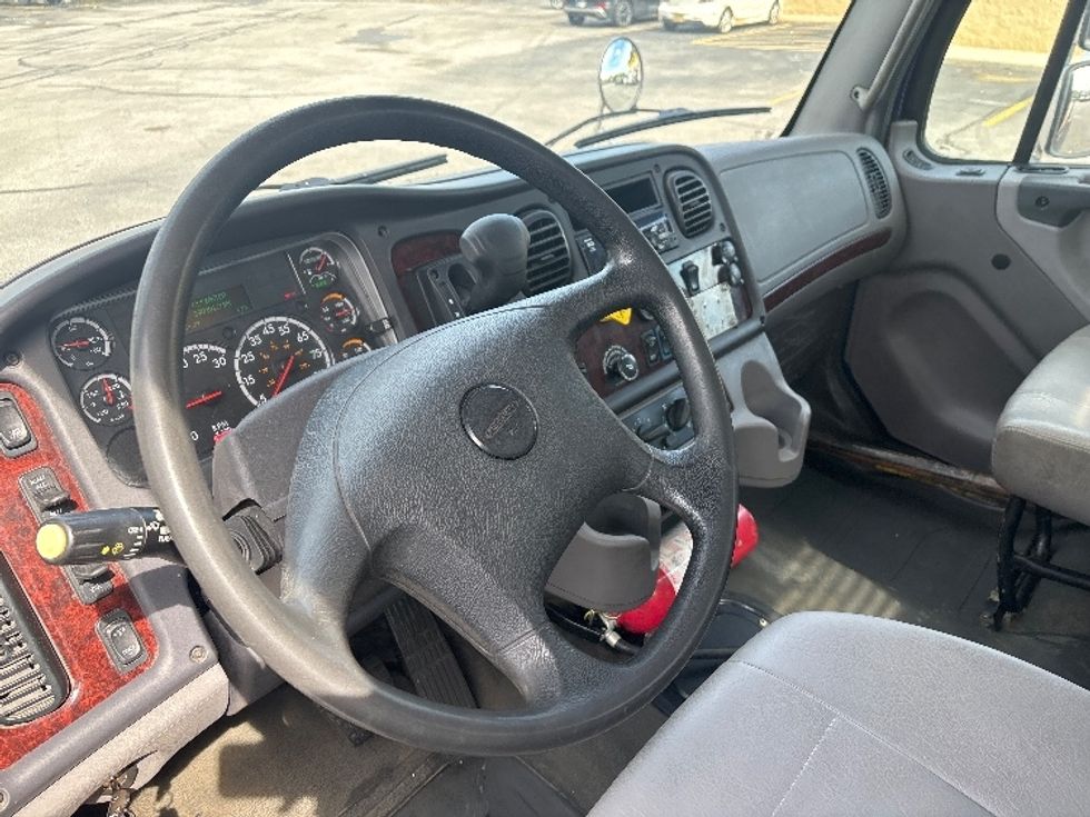 Flatbed Truck-Light and Medium Duty Trucks-Freightliner-2020-M2-Middlefield-OH-390,292\n\t\tmiles-$ 22,750 - Image 12