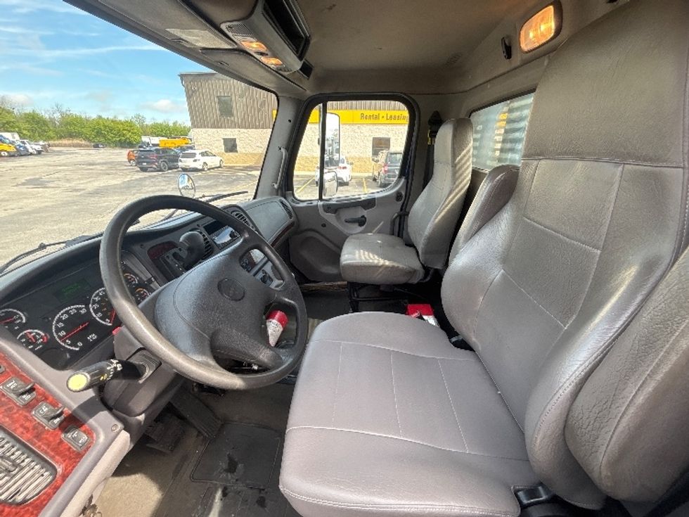 Flatbed Truck-Light and Medium Duty Trucks-Freightliner-2020-M2-Middlefield-OH-390,292\n\t\tmiles-$ 22,750 - Image 14