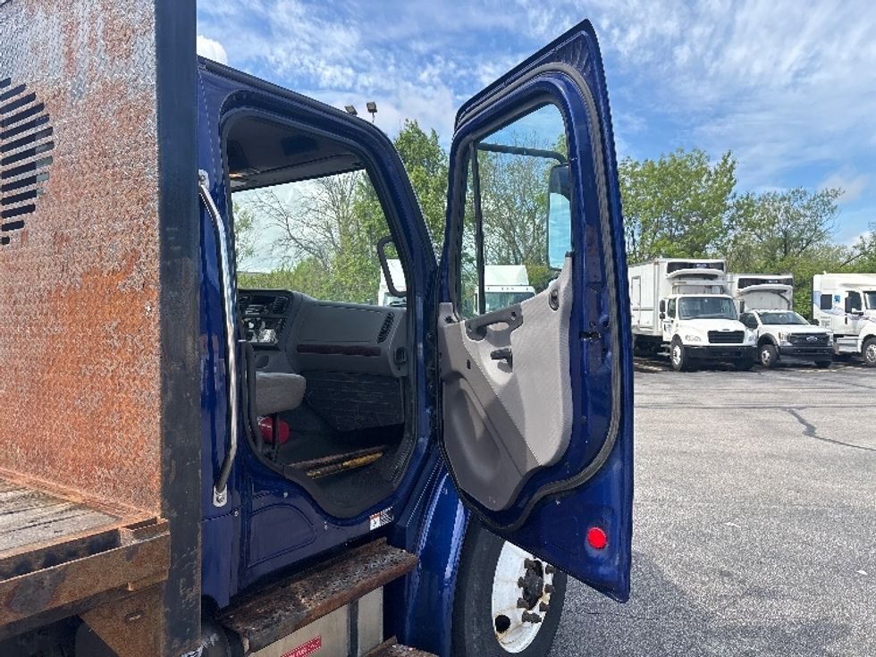 Flatbed Truck-Light and Medium Duty Trucks-Freightliner-2020-M2-Middlefield-OH-390,292\n\t\tmiles-$ 22,750 - Image 15
