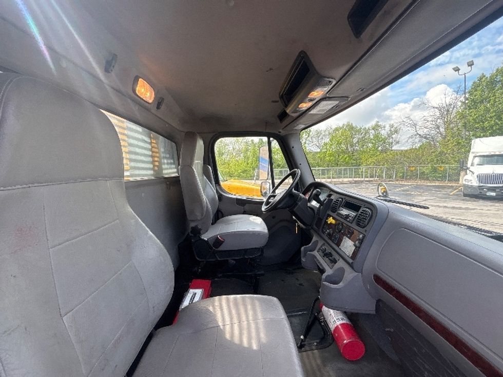 Flatbed Truck-Light and Medium Duty Trucks-Freightliner-2020-M2-Middlefield-OH-390,292\n\t\tmiles-$ 22,750 - Image 17