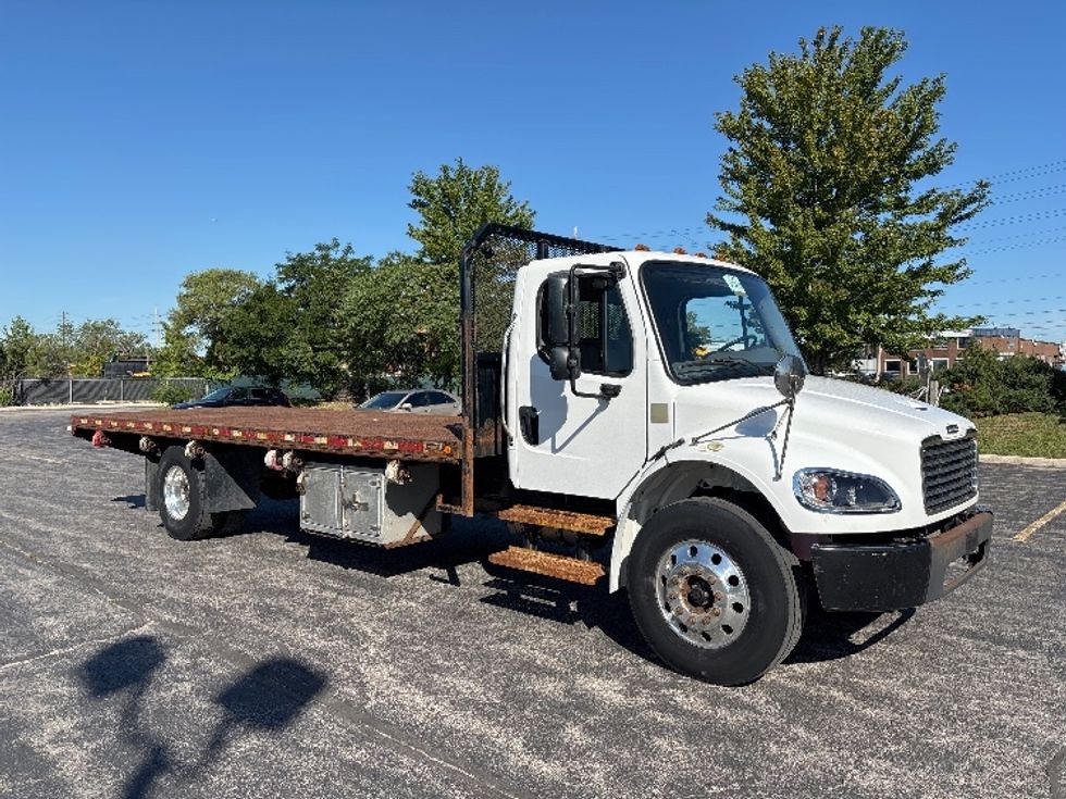 Flatbed Truck-Light and Medium Duty Trucks-Freightliner-2020-M2-Mississauga-ON-108,698\n\t\tkm-$ 82,750 - Image 1