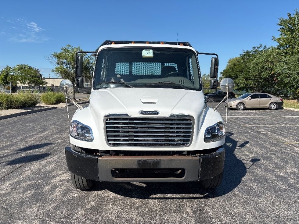 Flatbed Truck-Light and Medium Duty Trucks-Freightliner-2020-M2-Mississauga-ON-108,698\n\t\tkm-$ 82,750 - Image 2