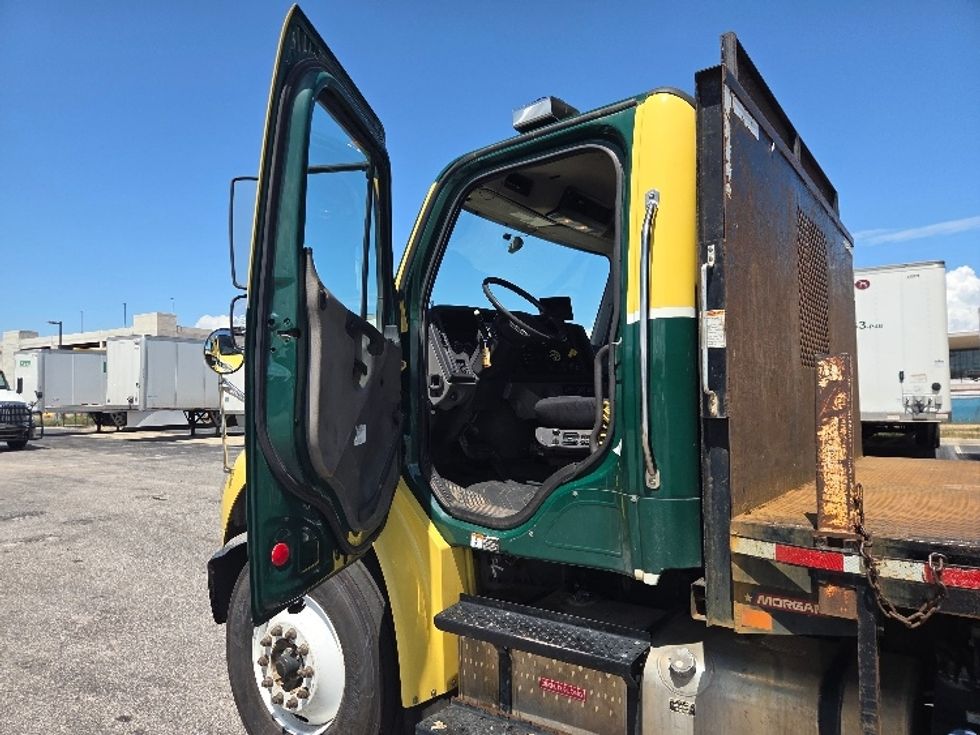 Flatbed Truck-Light and Medium Duty Trucks-Freightliner-2020-M2-Mobile-AL-236,370\n\t\tmiles-$ 55,750 - Image 12