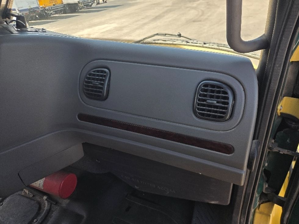 Flatbed Truck-Light and Medium Duty Trucks-Freightliner-2020-M2-Mobile-AL-236,370\n\t\tmiles-$ 55,750 - Image 17