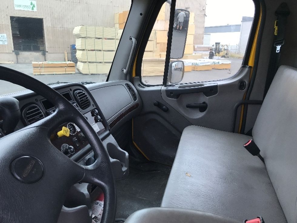 Flatbed Truck-Light and Medium Duty Trucks-Freightliner-2020-M2-National City-CA-111,208\n\t\tmiles-$ 59,000 - Image 17