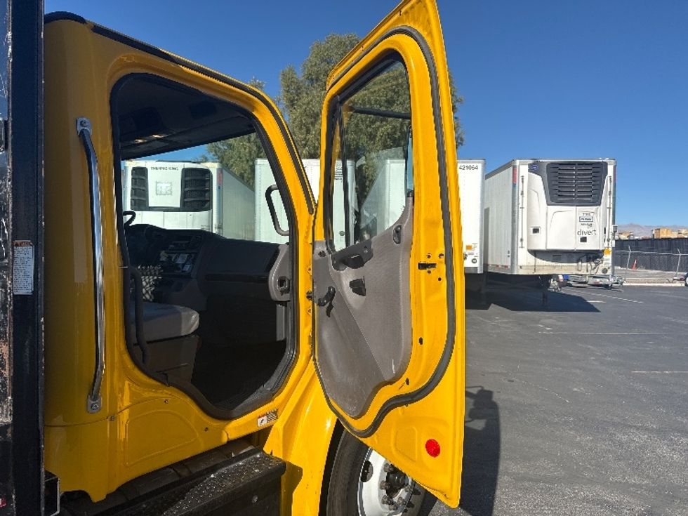 Flatbed Truck-Light and Medium Duty Trucks-Freightliner-2020-M2-North Las Vegas-NV-84,873\n\t\tmiles-$ 57,000 - Image 14