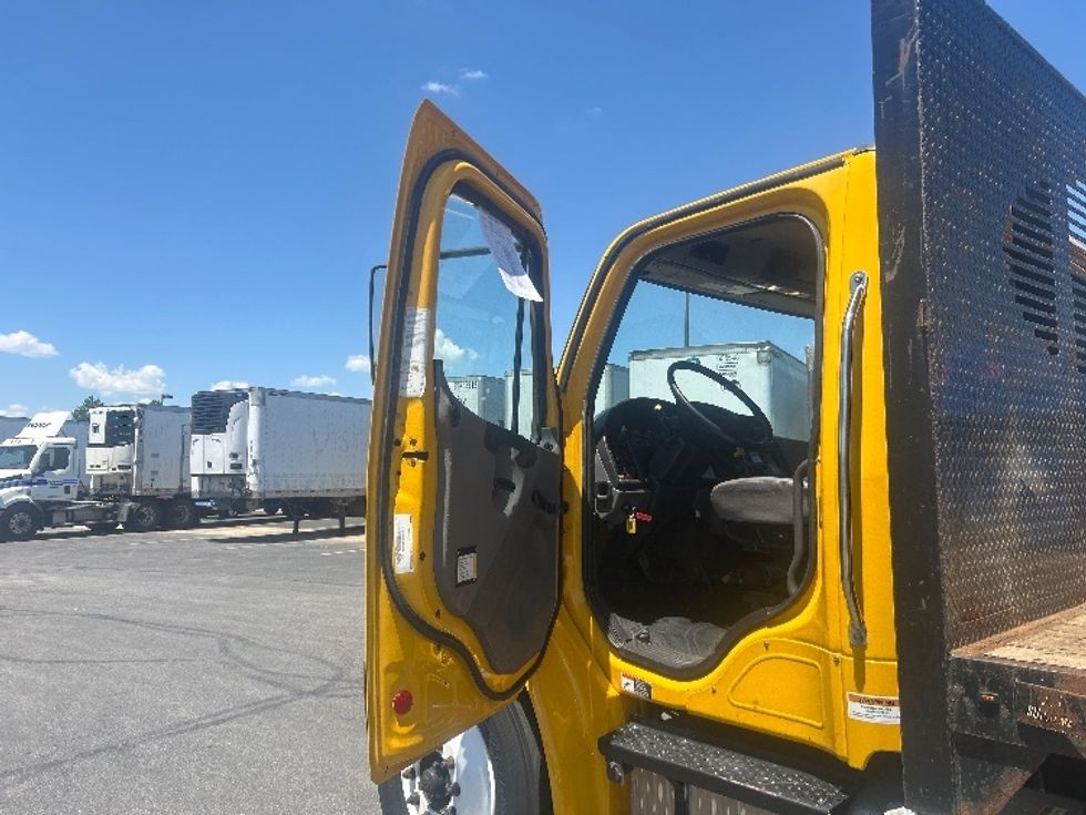 Flatbed Truck-Light and Medium Duty Trucks-Freightliner-2020-M2-Obetz-OH-129,920\n\t\tmiles-$ 46,500 - Image 16