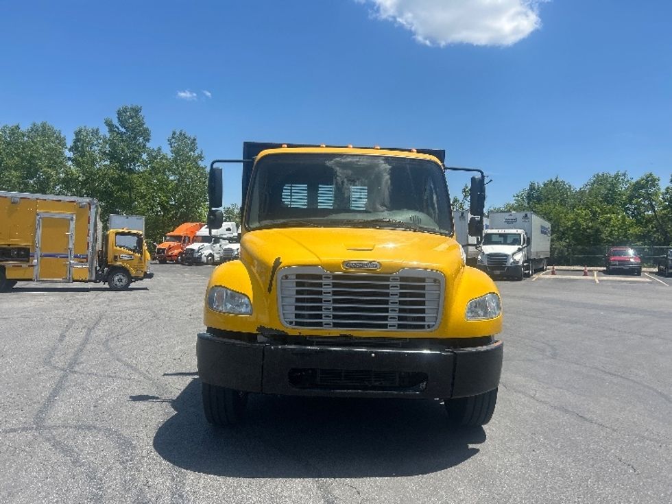 Flatbed Truck-Light and Medium Duty Trucks-Freightliner-2020-M2-Obetz-OH-129,920\n\t\tmiles-$ 46,500 - Image 2