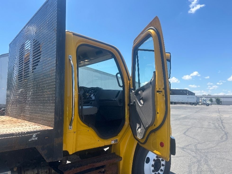 Flatbed Truck-Light and Medium Duty Trucks-Freightliner-2020-M2-Obetz-OH-129,920\n\t\tmiles-$ 46,500 - Image 20