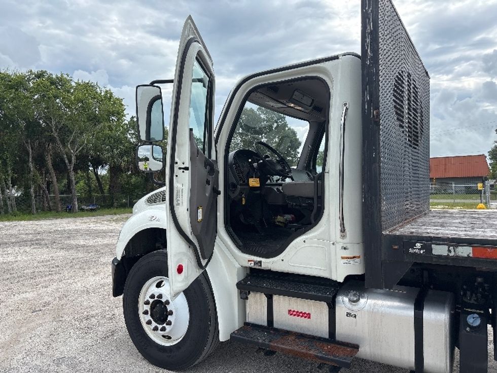 Flatbed Truck-Light and Medium Duty Trucks-Freightliner-2020-M2-Ocala-FL-116,841\n\t\tmiles-$ 51,750 - Image 16