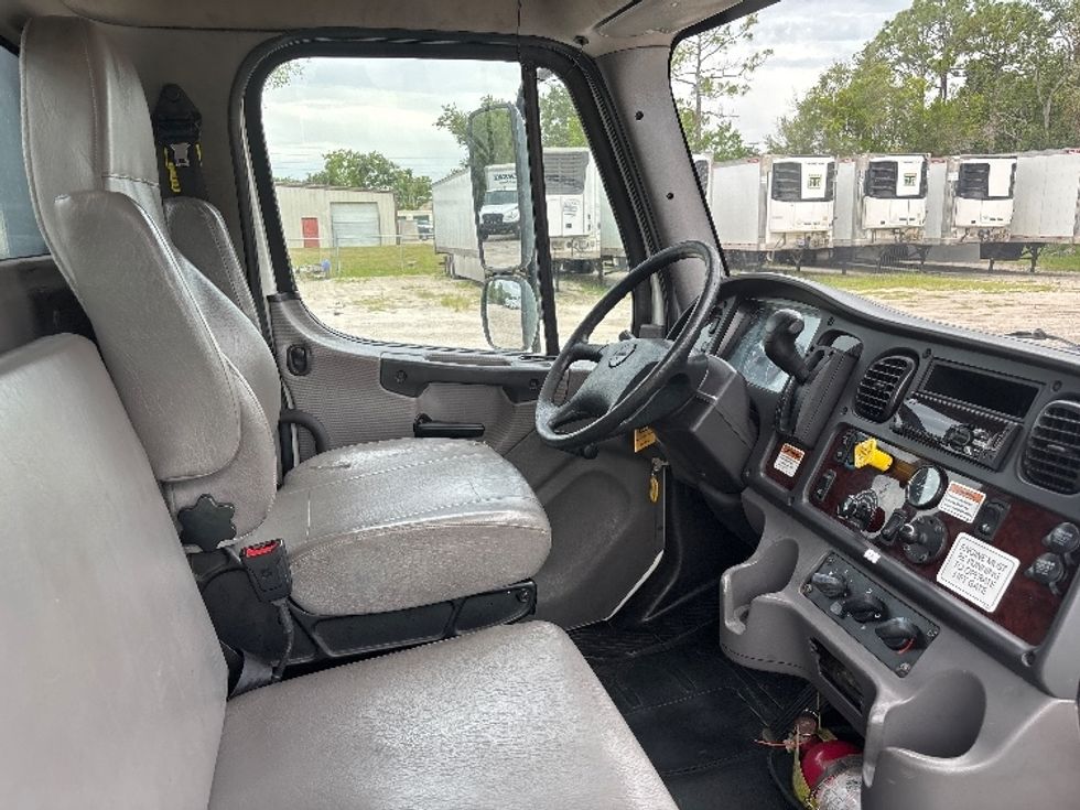 Flatbed Truck-Light and Medium Duty Trucks-Freightliner-2020-M2-Ocala-FL-116,841\n\t\tmiles-$ 51,750 - Image 22