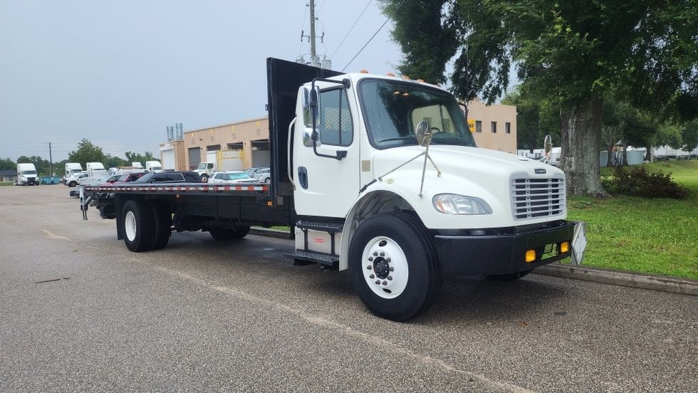 Flatbed Truck-Light and Medium Duty Trucks-Freightliner-2020-M2-Ocala-FL-37,597\n\t\tmiles-$ 70,500 - Image 1