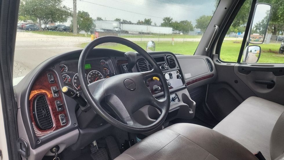 Flatbed Truck-Light and Medium Duty Trucks-Freightliner-2020-M2-Ocala-FL-37,597\n\t\tmiles-$ 70,500 - Image 17