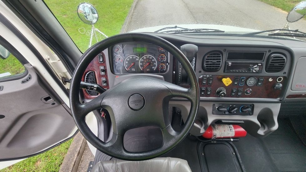 Flatbed Truck-Light and Medium Duty Trucks-Freightliner-2020-M2-Ocala-FL-37,597\n\t\tmiles-$ 70,500 - Image 18