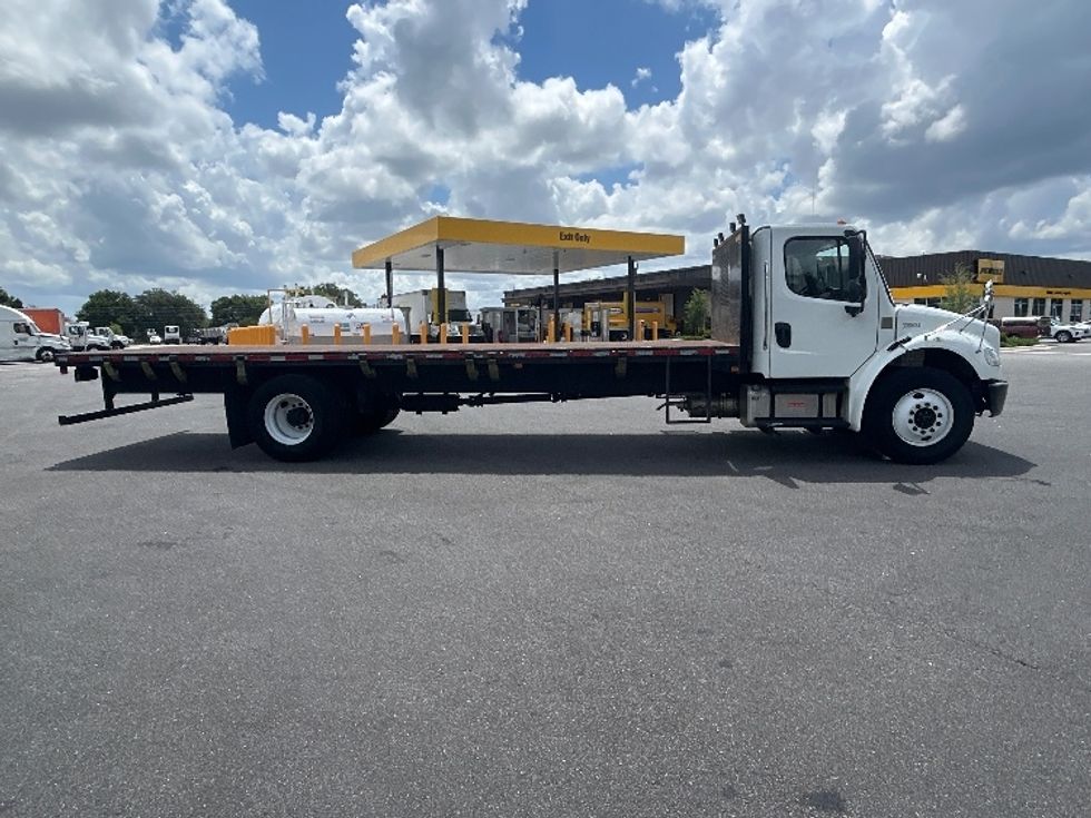 Flatbed Truck-Light and Medium Duty Trucks-Freightliner-2020-M2-Ocala-FL-60,055\n\t\tmiles-$ 64,750 - Image 13