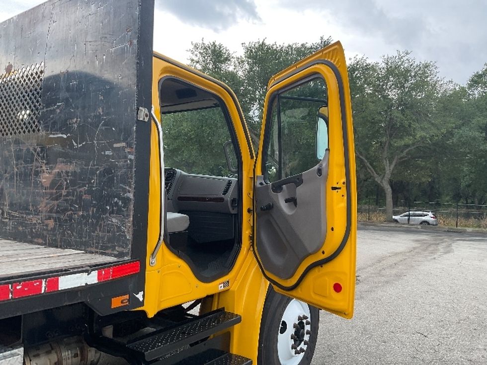 Flatbed Truck-Light and Medium Duty Trucks-Freightliner-2020-M2-Orlando-FL-143,383\n\t\tmiles-$ 42,250 - Image 17