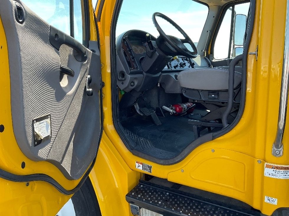 Flatbed Truck-Light and Medium Duty Trucks-Freightliner-2020-M2-Pasco-WA-97,131\n\t\tmiles-$ 56,000 - Image 16
