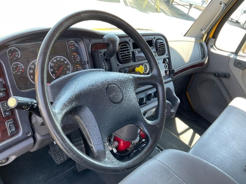 Flatbed Truck-Light and Medium Duty Trucks-Freightliner-2020-M2-Pasco-WA-97,131\n\t\tmiles-$ 56,000 - Image 17