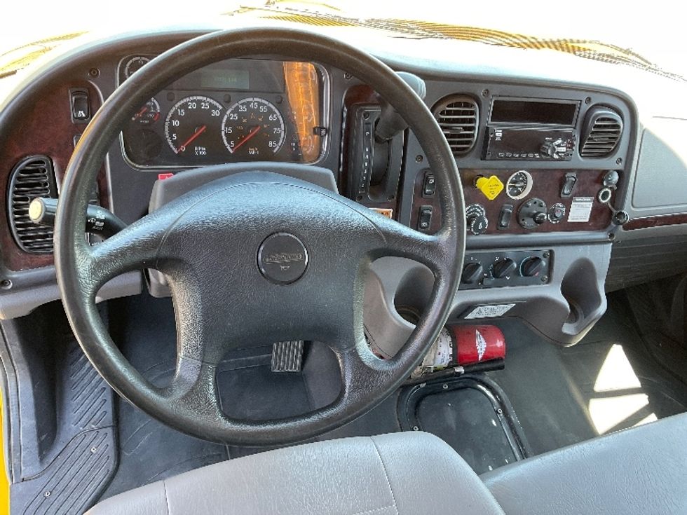 Flatbed Truck-Light and Medium Duty Trucks-Freightliner-2020-M2-Pasco-WA-97,131\n\t\tmiles-$ 56,000 - Image 18