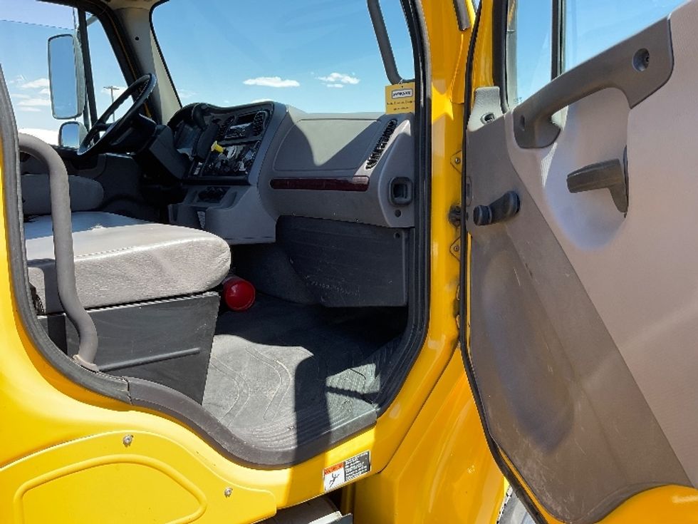 Flatbed Truck-Light and Medium Duty Trucks-Freightliner-2020-M2-Pasco-WA-97,131\n\t\tmiles-$ 56,000 - Image 20