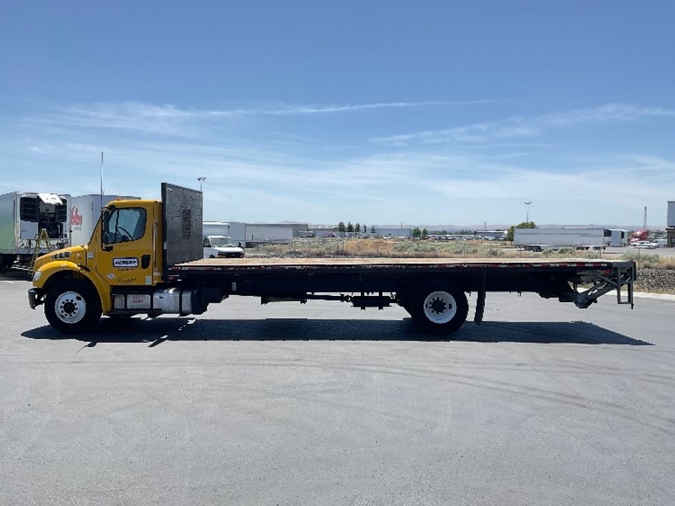 Flatbed Truck-Light and Medium Duty Trucks-Freightliner-2020-M2-Pasco-WA-97,131\n\t\tmiles-$ 56,000 - Image 4