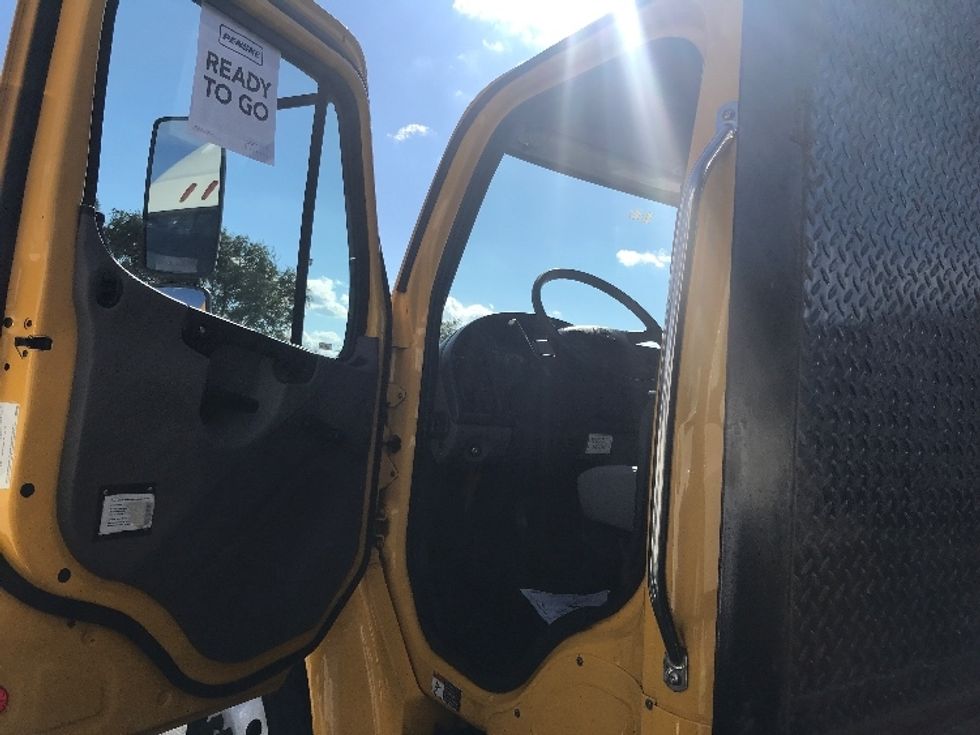 Flatbed Truck-Light and Medium Duty Trucks-Freightliner-2020-M2-Pennsauken-NJ-153,526\n\t\tmiles-$ 42,500 - Image 13