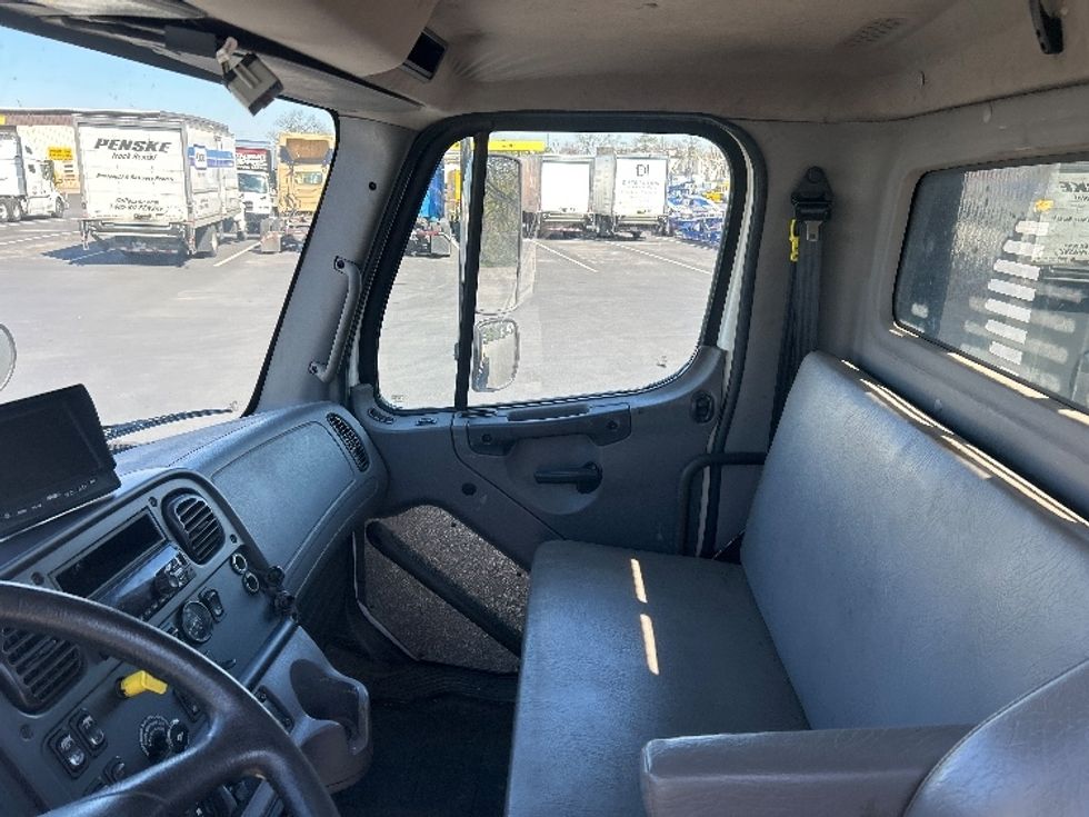 Flatbed Truck-Light and Medium Duty Trucks-Freightliner-2020-M2-Pennsauken-NJ-191,217\n\t\tmiles-$ 65,750 - Image 15