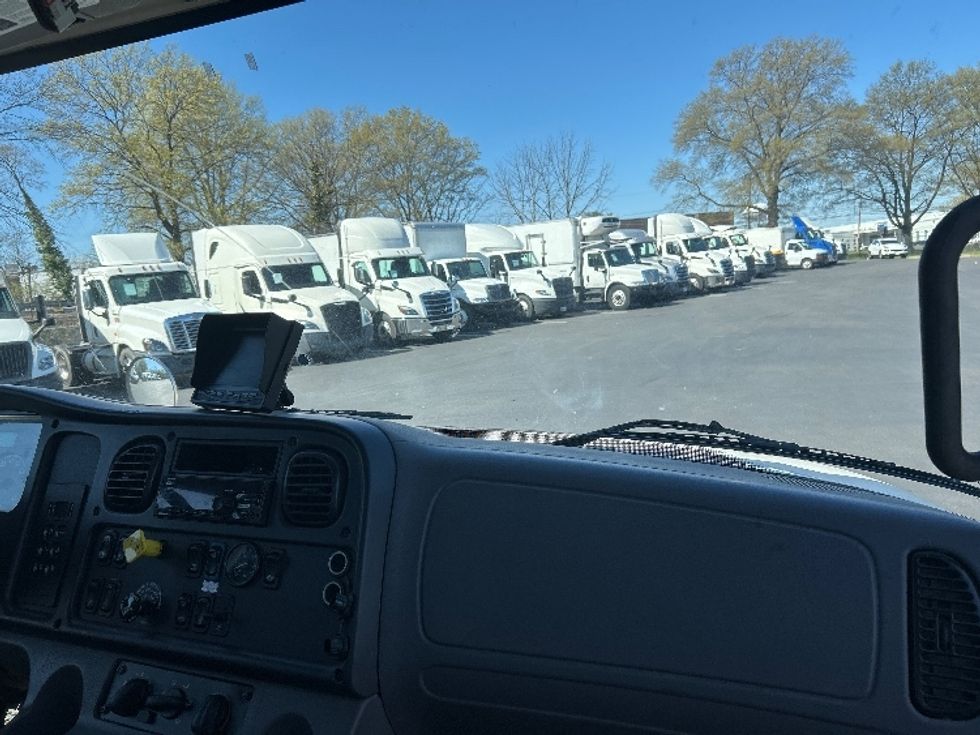 Flatbed Truck-Light and Medium Duty Trucks-Freightliner-2020-M2-Pennsauken-NJ-191,217\n\t\tmiles-$ 65,750 - Image 17