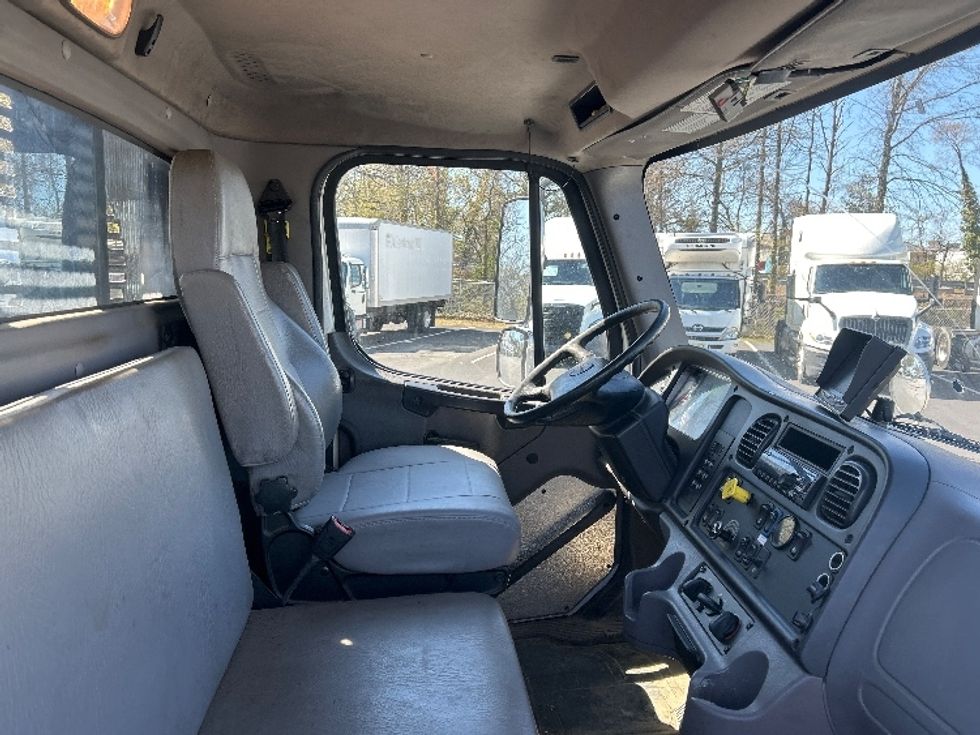 Flatbed Truck-Light and Medium Duty Trucks-Freightliner-2020-M2-Pennsauken-NJ-191,217\n\t\tmiles-$ 65,750 - Image 18