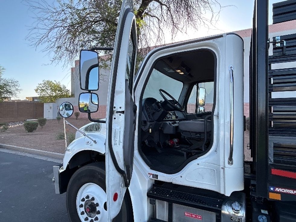 Flatbed Truck-Light and Medium Duty Trucks-Freightliner-2020-M2-Phoenix-AZ-107,000\n\t\tmiles-$ 64,250 - Image 16