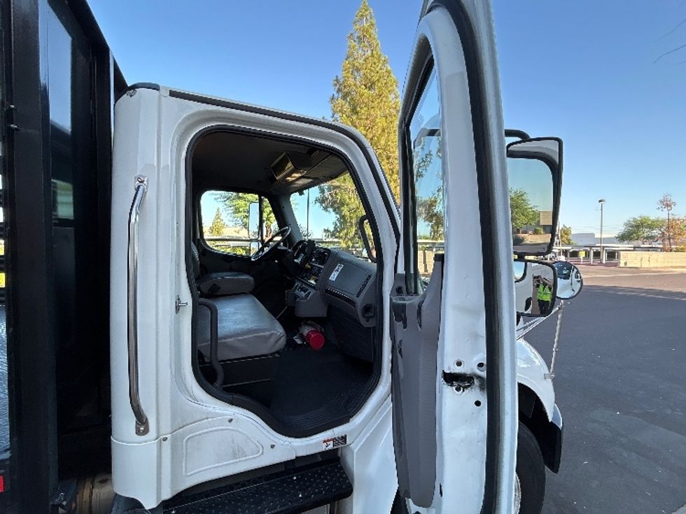 Flatbed Truck-Light and Medium Duty Trucks-Freightliner-2020-M2-Phoenix-AZ-107,000\n\t\tmiles-$ 64,250 - Image 20