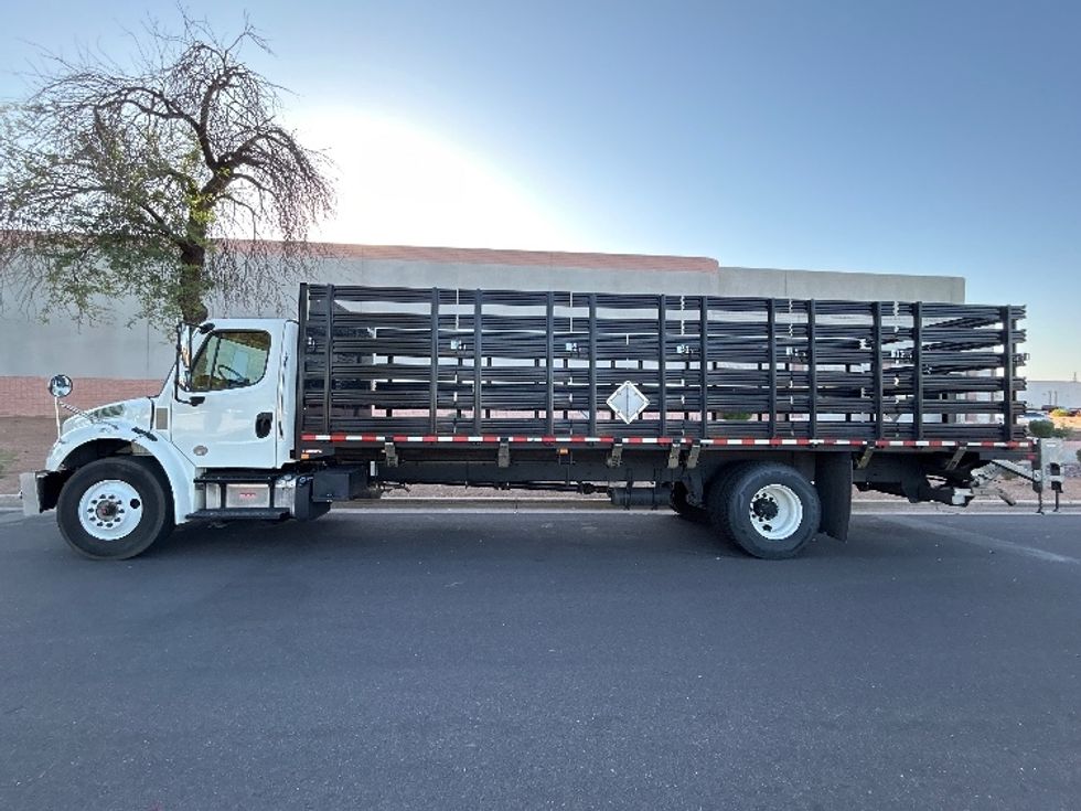 Flatbed Truck-Light and Medium Duty Trucks-Freightliner-2020-M2-Phoenix-AZ-107,000\n\t\tmiles-$ 64,250 - Image 4