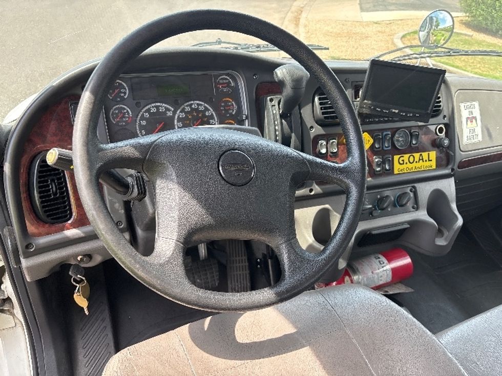 Flatbed Truck-Light and Medium Duty Trucks-Freightliner-2020-M2-Phoenix-AZ-164,347\n\t\tmiles-$ 55,500 - Image 17