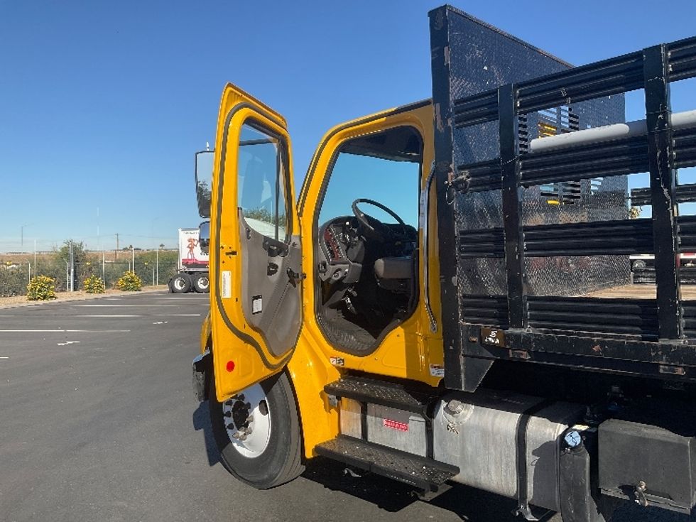 Flatbed Truck-Light and Medium Duty Trucks-Freightliner-2020-M2-Phoenix-AZ-70,312\n\t\tmiles-$ 58,250 - Image 16