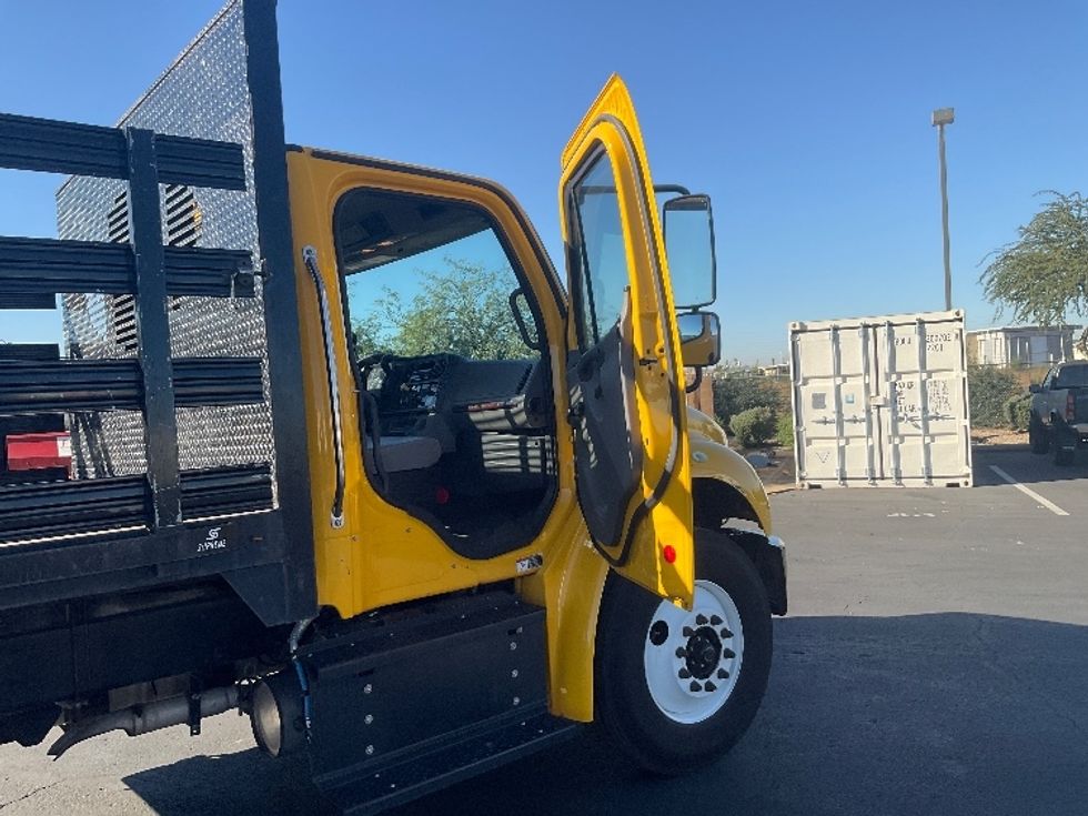 Flatbed Truck-Light and Medium Duty Trucks-Freightliner-2020-M2-Phoenix-AZ-70,312\n\t\tmiles-$ 58,250 - Image 19
