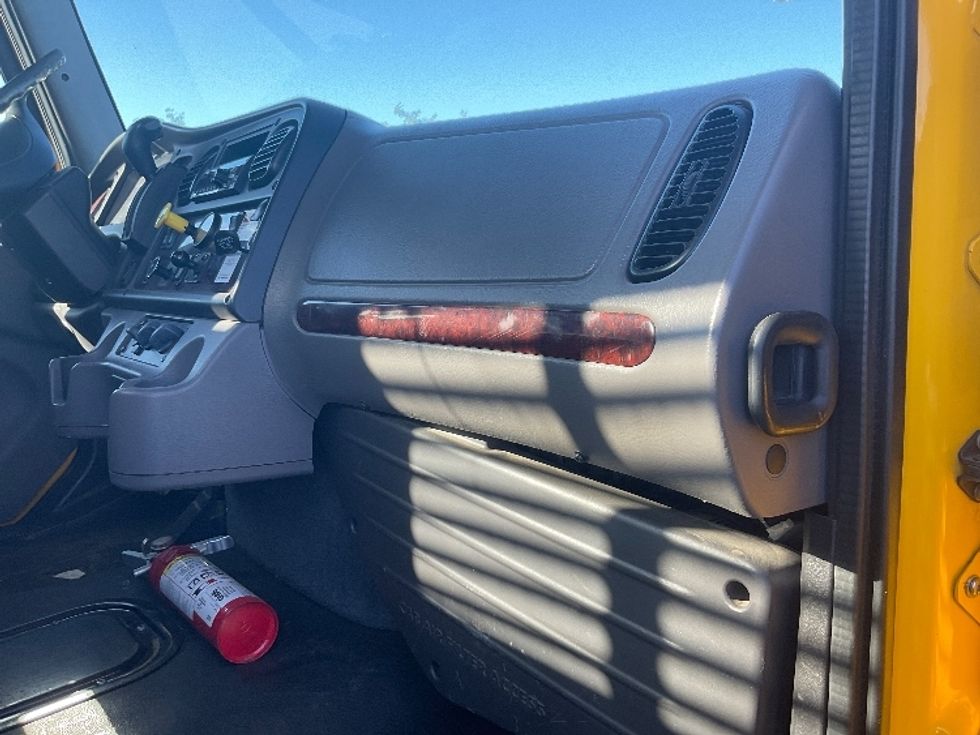 Flatbed Truck-Light and Medium Duty Trucks-Freightliner-2020-M2-Phoenix-AZ-70,312\n\t\tmiles-$ 58,250 - Image 20