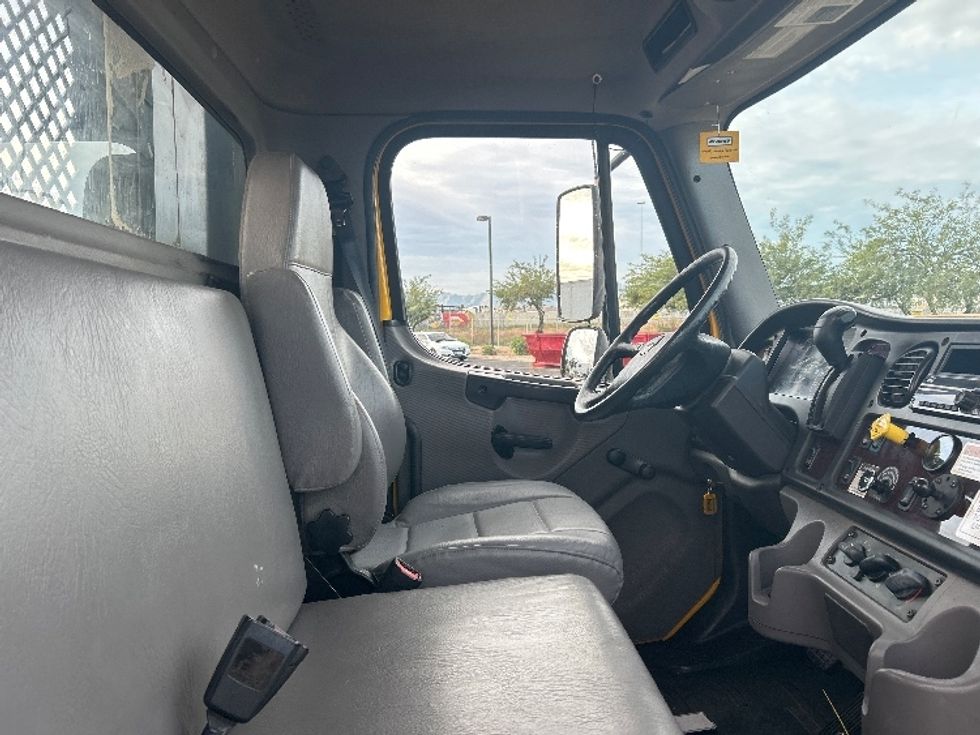 Flatbed Truck-Light and Medium Duty Trucks-Freightliner-2020-M2-Phoenix-AZ-75,040\n\t\tmiles-$ 56,750 - Image 22