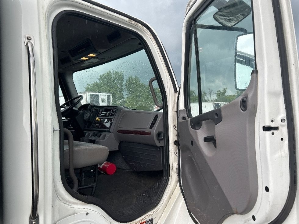 Flatbed Truck-Light and Medium Duty Trucks-Freightliner-2020-M2-Piqua-OH-107,417\n\t\tmiles-$ 56,750 - Image 19