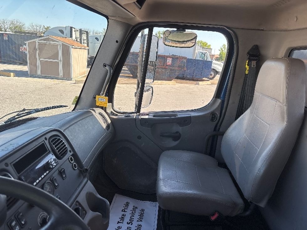 Flatbed Truck-Light and Medium Duty Trucks-Freightliner-2020-M2-Poplar Bluff-MO-336,453\n\t\tmiles-$ 22,500 - Image 16