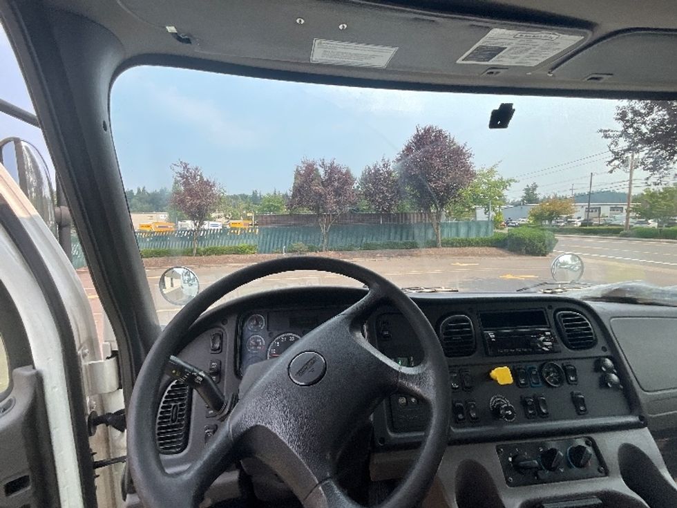 Flatbed Truck-Light and Medium Duty Trucks-Freightliner-2020-M2-Portland-OR-154,872\n\t\tmiles-$ 70,500 - Image 14